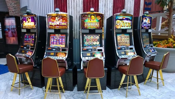 Macau Pools draw schedule and number selection interface on cmd777